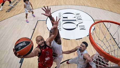 Basket Eurolega, Milano piega Parigi in rimonta 79-74