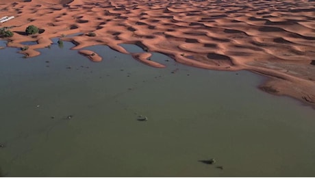 Il deserto del Sahara allagato: acqua e non sabbia, lo scenario apocalittico dal drone