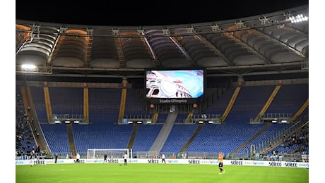 Lazio Nizza di Europa League, sanzioni Uefa per cori razzisti: chiusa a metà la curva Nord