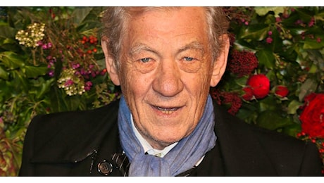 Ian McKellen: «Elisabetta II era fuori di testa. Re Carlo III è chiaramente segnato»