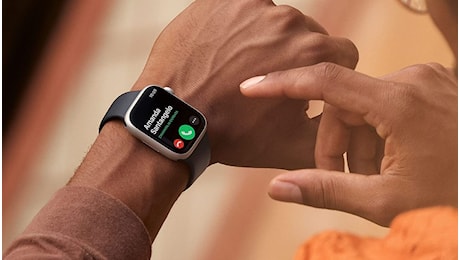 Apple Watch SE a un prezzo strepitoso: va acquistato subito