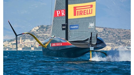 Siamo stati nella base del Team Luna Rossa Prada Pirelli con Max Sirena e Guido Meda, che racconterà la Coppa America per Sky