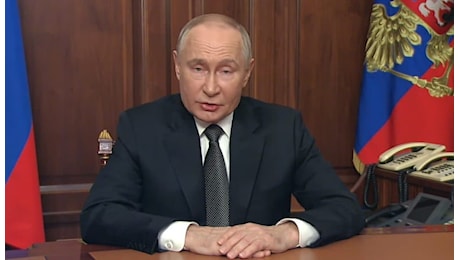 Putin: Con i lanci sulla Russia il conflitto è mondiale. Ucraina colpita con nuovo missile balistico