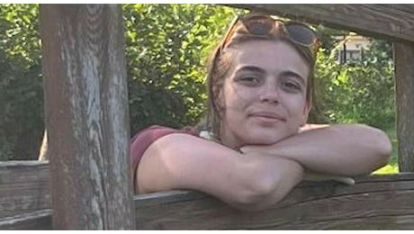 Sofia Gambato muore a 17 anni dopo cinque giorni di agonia: era stata investita da un'auto prima di entrare a scuola in via Belzoni