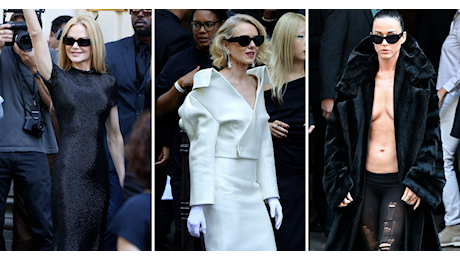 Sfilata Balenciaga Haute Couture: le star in prima fila