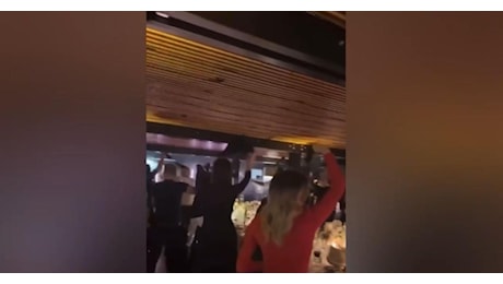 VIDEO – Mancini festeggia 5 anni di matrimonio: tanti i giallorossi presenti