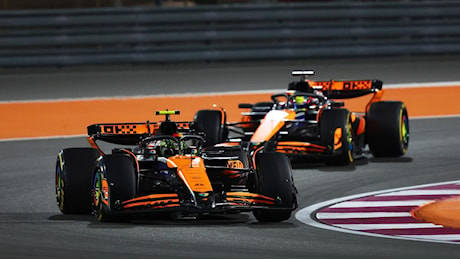 GP Qatar, Norris cede a Piastri la Sprint. Doppietta McLaren. Ferrari, Sainz 4°, Leclerc 5°