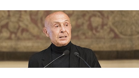 Dossier, Minniti evoca la Stasi: Democrazia a rischio. Le minacce di morte a Meloni vanno prese sul serio