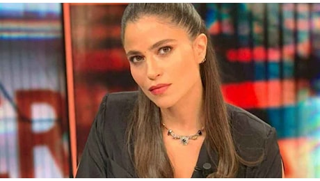 Le Iene, Veronica Gentili assente per problemi familiari. Max Angioni: «La aspettiamo domenica prossima»