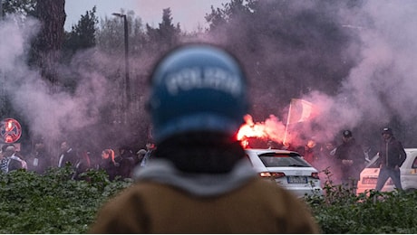 Armi sequestrate e Daspo per un ultras della Lazio: la polizia ferma gli scontri prima del derby