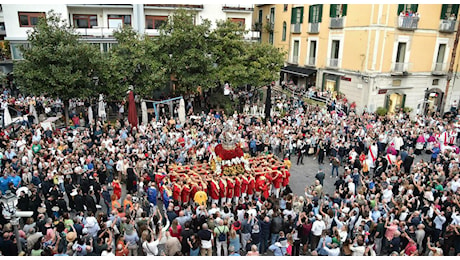 Processione San Matteo a Salerno: in migliaia per il patrono