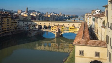 Riapre il Corridoio Vasariano, come funziona il passaggio che attraversa Firenze dagli Uffizi a Palazzo Pitti