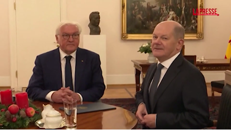 VIDEO Germania, Scholz da Steinmeier per chiedere scioglimento Bundestag