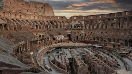 Al Colosseo tornano i gladiatori grazie a Airbnb: 16 turisti combatteranno tra di loro all’interno dell’Anfiteatro