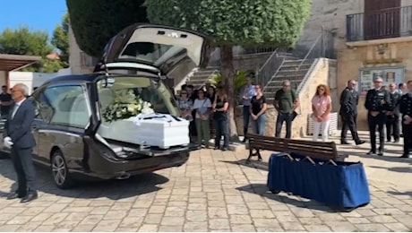 Bari: stamane i funerali di Giovanni Vittore, il 21enne barese morto in un incidente in via Gentile/video