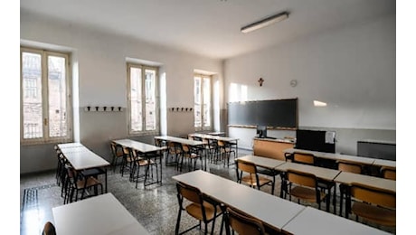 Sciopero scuola 15 novembre 2024, protestano insegnanti, studenti e personale ATA: i motivi