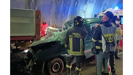 Grave incidente sulla 280 nella galleria di Marcellinara tra Catanzaro e Lamezia, due i morti · LaC News24