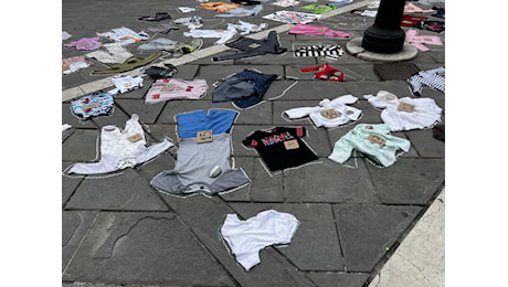 L’ultimo giorno di Gaza, oggi piazza Tre Martiri “come un cimitero di bambini”