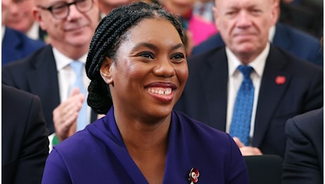 Chi è Kemi Badenoch eletta leader Tory nel Regno Unito e prima aspirante premier nera di origini nigeriane