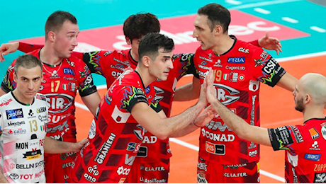 Volley: Perugia vince il big match con Trento e scappa in vetta con Piacenza