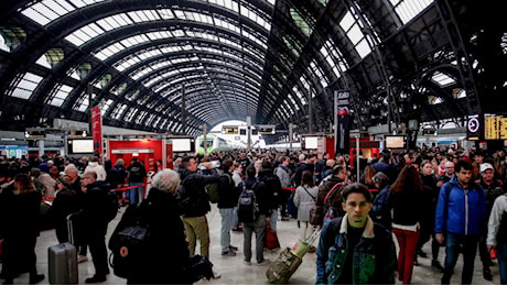 Sciopero dei treni a Milano e in Lombardia il 24 novembre: non ci sono fasce garantite. Tutte le informazioni per chiedere i rimborsi