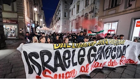 Sfila il corteo Pro Palestina nonostante il no della Questura: 200 in piazza