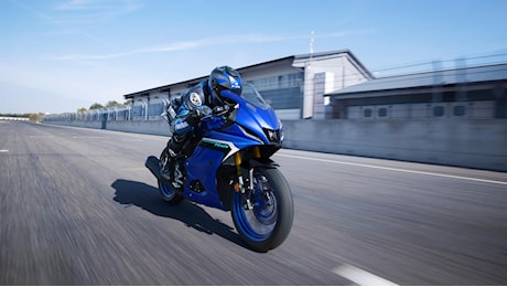 Yamaha R3 2025, la piccola sportiva si rinnova. Ecco le novità