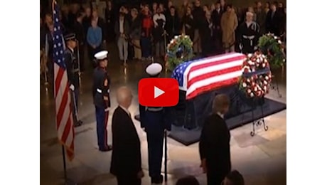 Jimmy Carter: la salma dell'ex Presidente USA nella Rotonda del Campidoglio, il Video Corriere