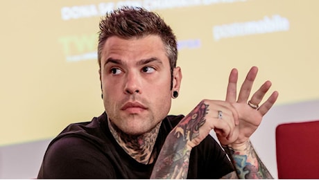 Chi è Vittoria, la nuova fidanzata di Fedez conosciuta in Sardegna