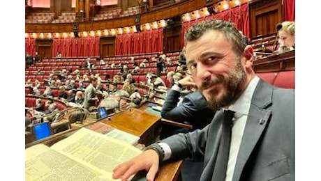 Sparo a Capodanno, deputato Pozzolo si accorda con operaio ferito: denuncia ritirata