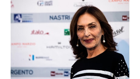 Maria Rosaria Omaggio è morta, l'attrice aveva 67 anni: l'annuncio su Instagram
