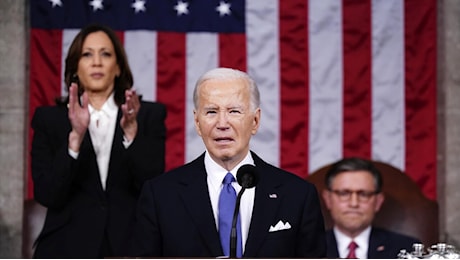 Nuova gaffe di Biden: Sono la prima donna di colore vicepresidente