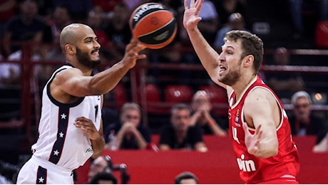 Tradita da Mirotic e Shields, Milano viene travolta al Pireo: l'Olympiacos vince 89-68