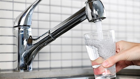Garda, allarme gastroenteriti: stop all'acqua potabile