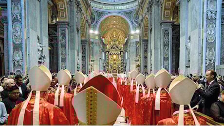 Parolin, così hanno tentato di azzoppare il cardinale più «papabile»: i complimenti del massone e il falso malore