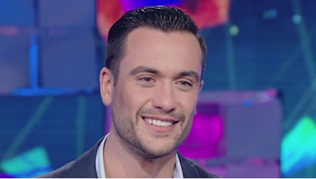 Isola dei Famosi, Pierpaolo Pretelli: Cercherò di essere simpatico e istituzionale, Simona Ventura? Un'icona della tv