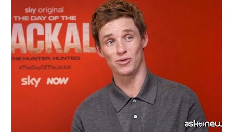 Eddie Redmayne a Roma per “The day of the Jackal”: «Il mio Sciacallo, un po’ come me»