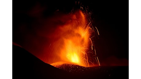 Etna: un quarto d’ora esplosivo
