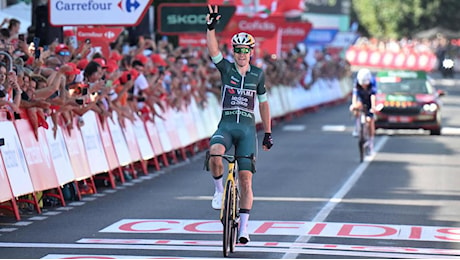 Van Aert fa sua anche la decima tappa della Vuelta