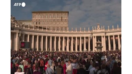 Angelus, il Papa ai fedeli: State aiutando gli abitanti di Valencia?