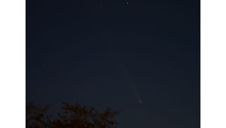 La cometa del secolo passa dalla Valdera