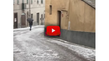 Meteo: Piemonte sotto i temporali, grandine intensa a Mondovì con accumuli al suolo; il Video