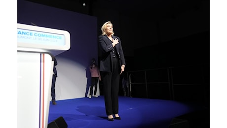 Francia, Le Pen: Ritiri e istruzioni di voto sono disprezzo per elettori