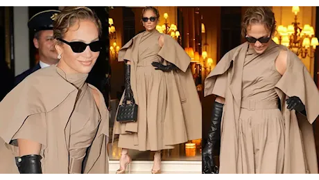 Jennifer Lopez a Parigi si è tolta la fede?