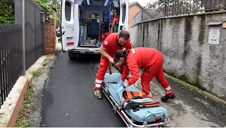 Milano, investe sulle strisce mamma e figlio disabile: arrestato