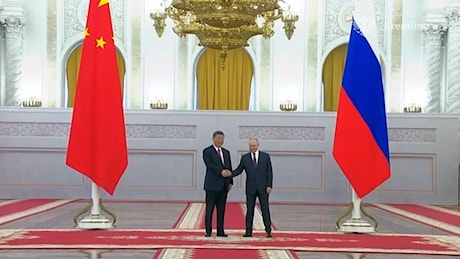 L'incontro al Cremlino tra Putin e Xi Jinping: Vladimir rallenta per non dover aspettare troppo