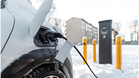 Qual è il primo Paese in cui le auto elettriche hanno superato quelle a benzina