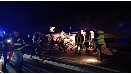 Gravissimo incidente stradale di ritorno dalla trasferta a Potenza: morti tre giovanissimi tifosi del Foggia