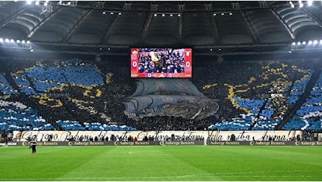 È iniziato il derby Roma-Lazio, la coreografia della Nord: Dal 1900 Padroni del nostro destino