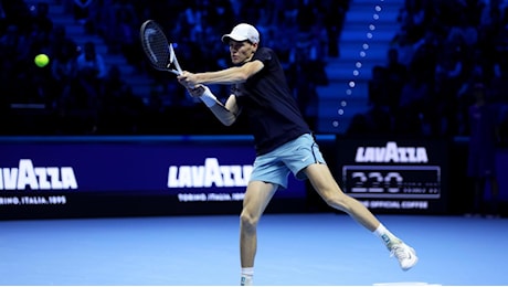 Atp Finals, Sinner-Medvedev diretta: Jannik già in semifinale, cerca il primo posto